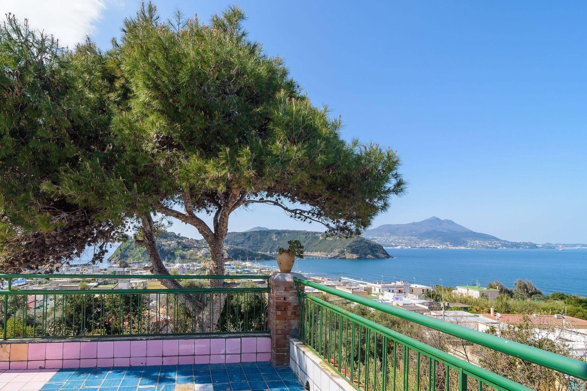 Hotel Riviera Procida Bagian luar foto