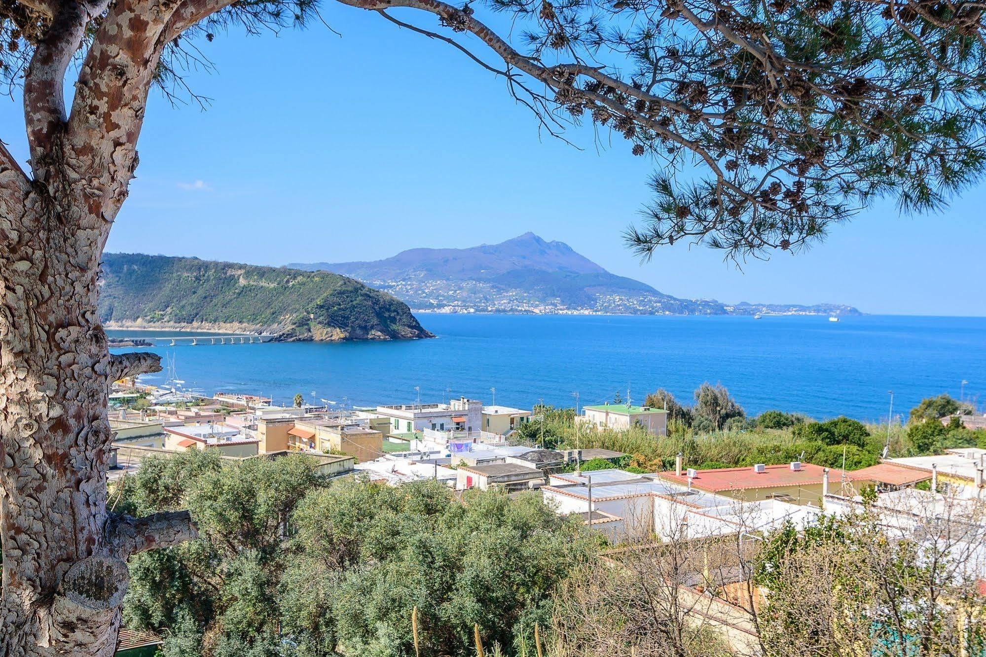 Hotel Riviera Procida Bagian luar foto